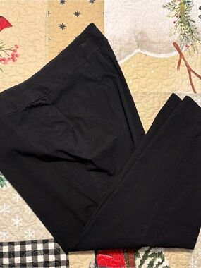 Crown & Ivy Women’s Black Stretch Pull-On Pants